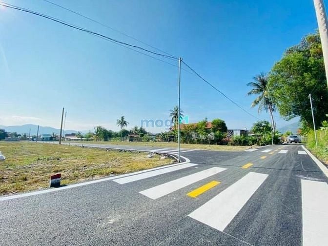 Hình ảnh Đất nền Suối Tiên phun thổ cư chỉ có 600 triệu lô