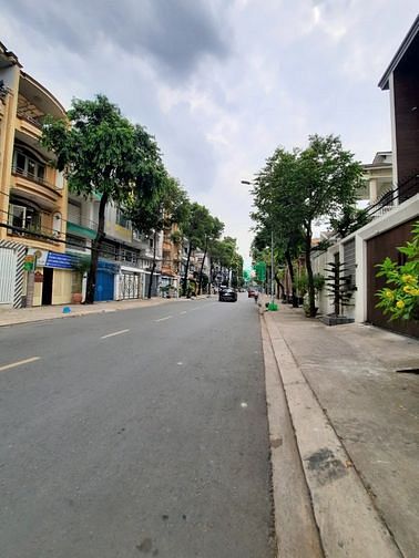 Hình ảnh 💎 nhà đẹp ngay CV Bình Phú, 4x18,5m - 4 Tầng