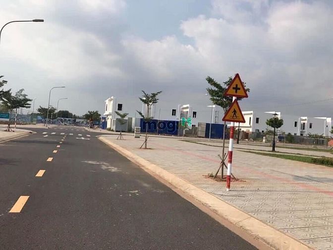 Hình ảnh Bán đất nền chính chủ Sổ Hồng Riêng
