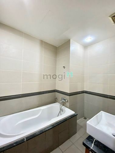 Hình ảnh Bán nhà chung cư gần Trường đại học ở Quận 7
