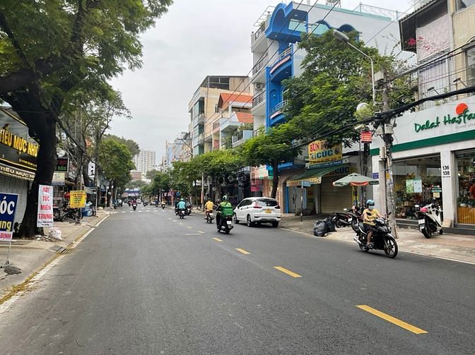 Hình ảnh Cần bán căn góc 2mặt tiền Bàu Cát, phường 14, Tân Bình. 35 tỷ