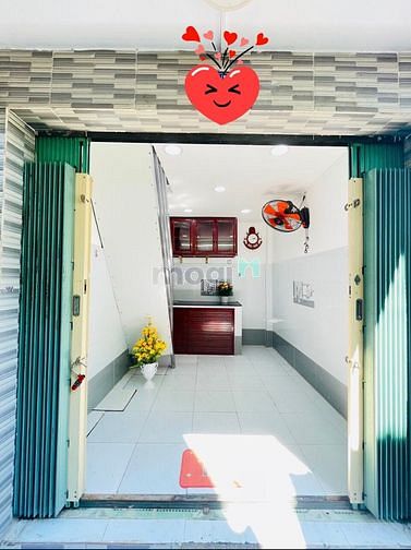 Hình ảnh Nhà nhỏ mới xây, sổ hồng riêng quận 6