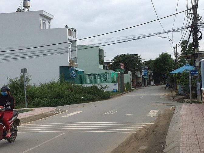 Hình ảnh Bán 97m2 đất Mặt tiền đường Võ Văn Hát, P Long Trường Q9