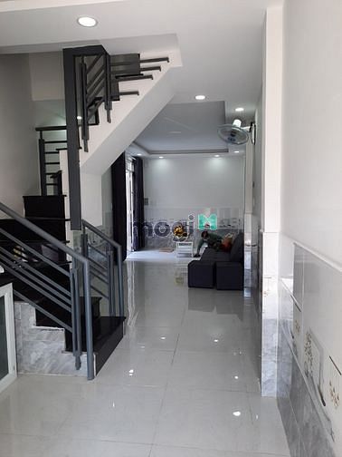 Hình ảnh Cho thuê nhà nguyên căn, hẻm 1,8m