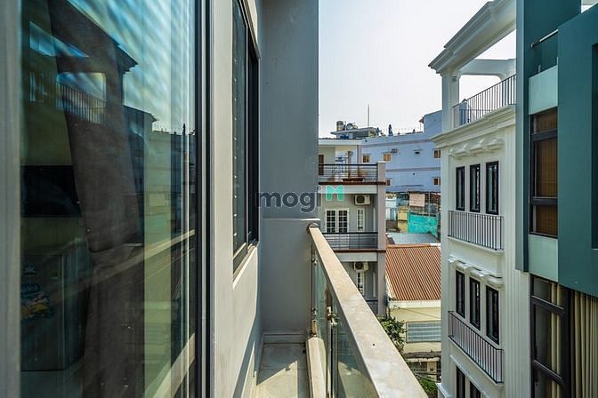 Hình ảnh Phòng Q3 cao cấp, ban công siêu rộng thoáng mát, giờ giấc tự do