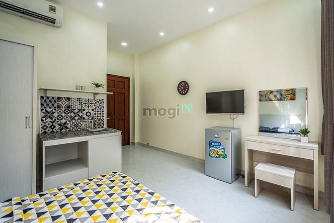 Hình ảnh Phòng Q3 cao cấp, ban công siêu rộng thoáng mát, giờ giấc tự do