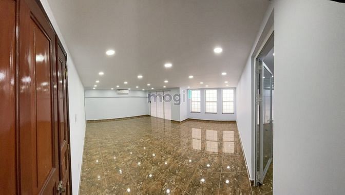 Hình ảnh Tòa Nhà 12 x 20 VĐT Vị Trí Đẹp Đắc Địa