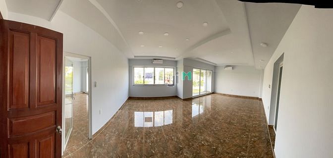 Hình ảnh Tòa Nhà 12 x 20 VĐT Vị Trí Đẹp Đắc Địa