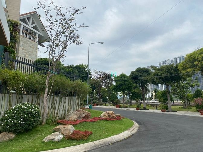 Hình ảnh Bán đất Eden Nguyễn Văn Hưởng Thảo Điền Quận 2 góc 3 mặt tiền