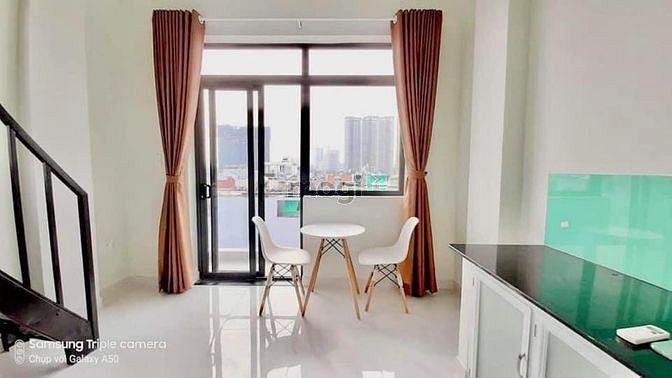Hình ảnh Phú Thuận Q7. Có cửa sổ+ban công.