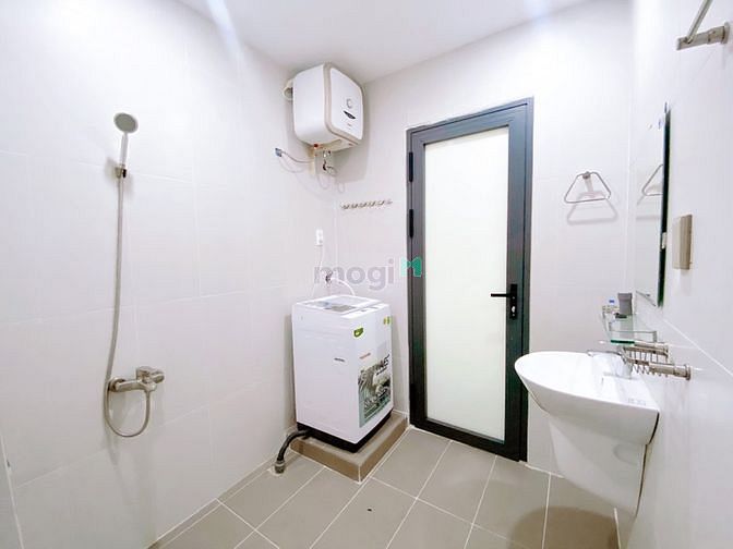 Hình ảnh Studio full nội thất gần cầu Nguyễn Văn Cừ thuận tiện qua q1