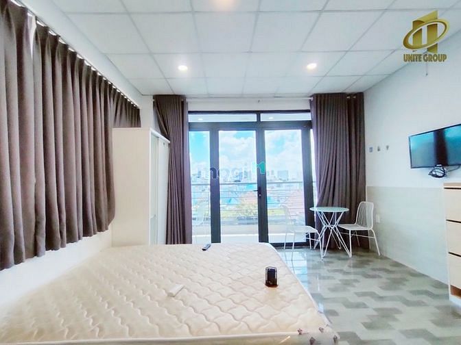 Hình ảnh Ch Studio ban công_cửa sổ gần chợ Tân Mỹ_Rmit_Crescent Mall Quận 7