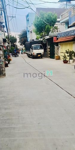 Hình ảnh Bán HXH đường chiến lược, phường bình trị đông quận bình Tân.