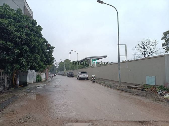 Hình ảnh Bán đất phân lô Ngọc Thụy, đường rộng có vẻ hè, ô tô quay đầu