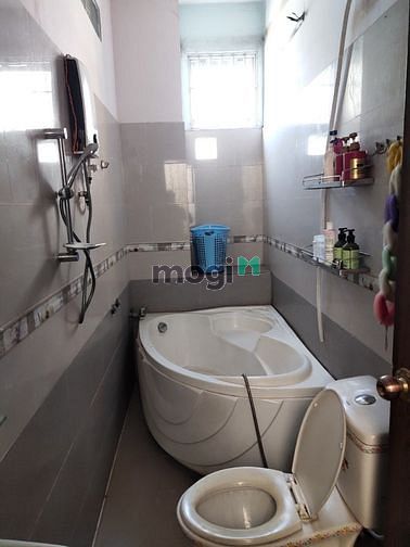 Hình ảnh Bình Tân sót 1 căn duy nhất- THÔNG TỨ TUNG - HXH - BTCT.