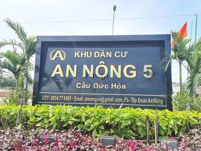Hình ảnh Lô đất thổ cư ngay trung tâm,100m2,đường 12m,sổ riêng.đối diện sthi
