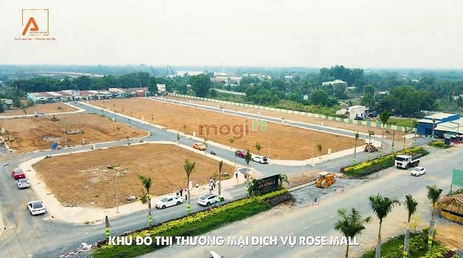 Hình ảnh Lô đất thổ cư ngay trung tâm,100m2,đường 12m,sổ riêng.đối diện sthi