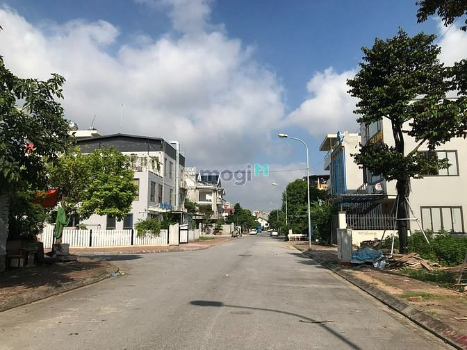 Hình ảnh Cần căn biệt thự 140m2 tại khu đô thị Sài Đồng, Long Biên