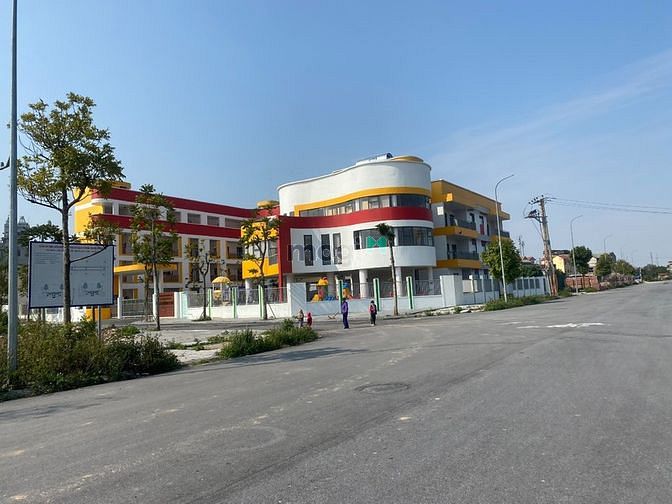 Hình ảnh Bán 65m đất phân lô bàn cờ Cự Khối, đường 2 ô tô tránh có vỉa hè