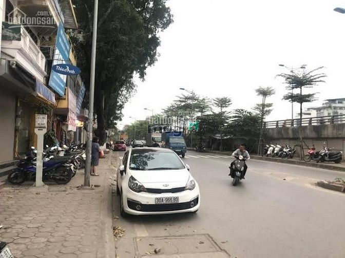 Hình ảnh Bán lô đất kinh doanh sầm uất mặt đường Bưởi gần ngã tư