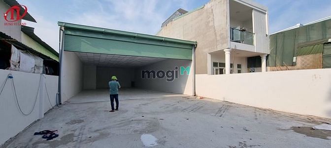 Hình ảnh CTy HVL Cho thuê đất lớn 360m2 mặt tiền Q9, dt 10x36m chỉ 35 triệu