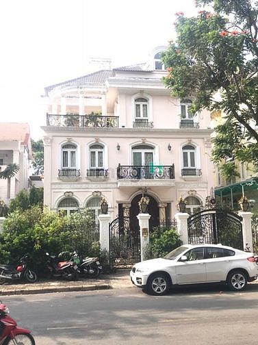 Hình ảnh Cho thuê biệt thự cao cấp Phú Mỹ Hưng,