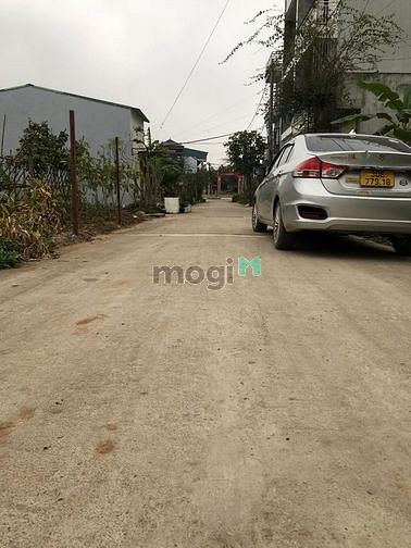 Hình ảnh BÁN ĐẤT DV Lại Yên Hoài Đức 60m2 MT4m 3TỶ hơn .đường rộng 12m