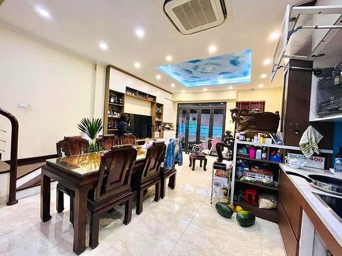 Hình ảnh !! 𝐁𝐀́𝐍 𝐆𝐀̂́𝐏 𝐁𝐀́𝐍 𝐑𝐄̉ !! Phố Cầu Giấy 54m2x4T, lô góc, KD