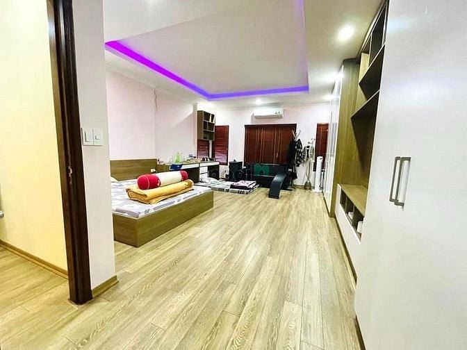 Hình ảnh !! 𝐁𝐀́𝐍 𝐆𝐀̂́𝐏 𝐁𝐀́𝐍 𝐑𝐄̉ !! Phố Cầu Giấy 54m2x4T, lô góc, KD