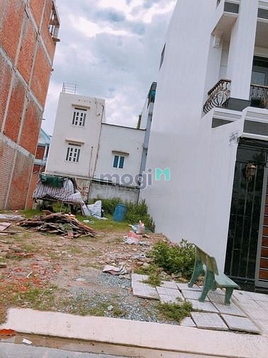 Hình ảnh Cần Tiền Cho Con Đi Học Bán Gấp Lô Đất Full Thổ Cư