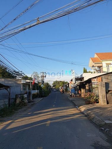 Hình ảnh Cần Tiền Cho Con Đi Học Bán Gấp Lô Đất Full Thổ Cư