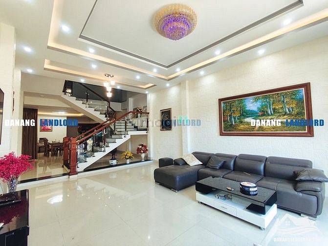 Hình ảnh Nhà đẹp 4 phòng ngủ gần Vincom - B211