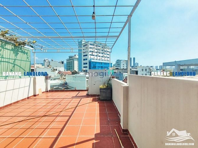 Hình ảnh Nhà đẹp 4 phòng ngủ gần Vincom - B211