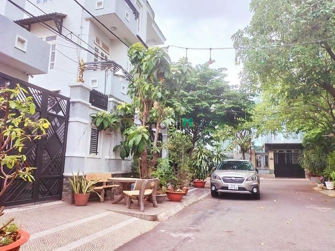 Hình ảnh Bán đất đẹp, ngang gần 6m khu phân lô vip, hẻm 10m, Dương Quảng Hàm GV