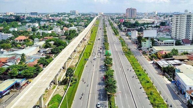 Hình ảnh Bán Đất Gấp gần ngay mặt tiền quốc lộ 13
