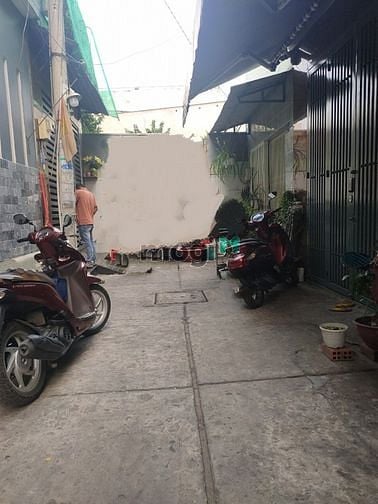 Hình ảnh Nhà hẻm xe hơi Bình Trị Đông 4x10M