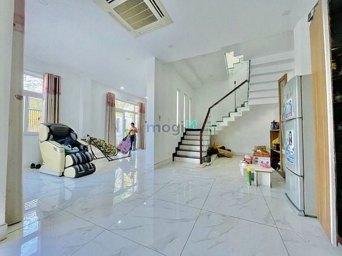 Hình ảnh Cho thuê biệt thự KDC Phú Xuân, 10x25m, đường 20m