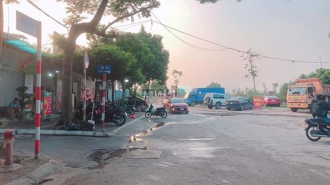 Hình ảnh Bán mảnh đất giá rẻ Phố Trạm ô tô tránh kinh doanh