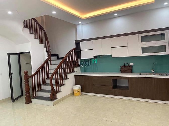 Hình ảnh Nhà mới toanh ở Hoàng Hoa Thám, 34m2-MT 5.3m chưa đến 5tỷ