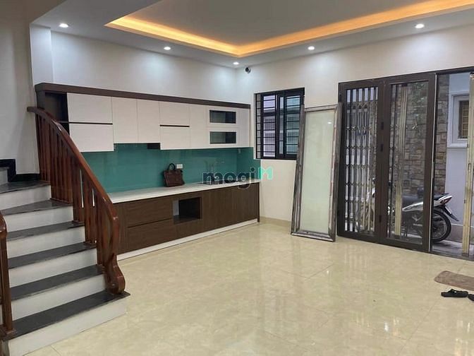Hình ảnh Nhà mới toanh ở Hoàng Hoa Thám, 34m2-MT 5.3m chưa đến 5tỷ