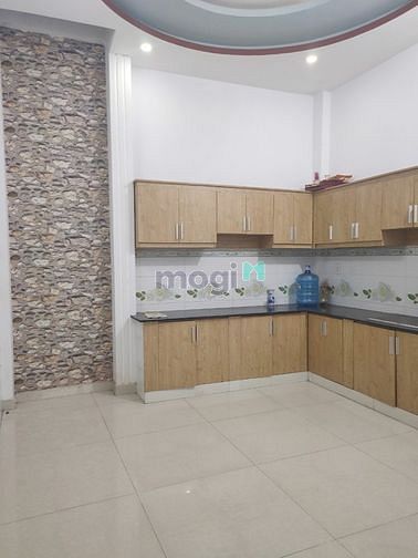 Hình ảnh Nhà 3 tấm 5.7x11m HXH trục Lê Văn Quới, Bình Tân