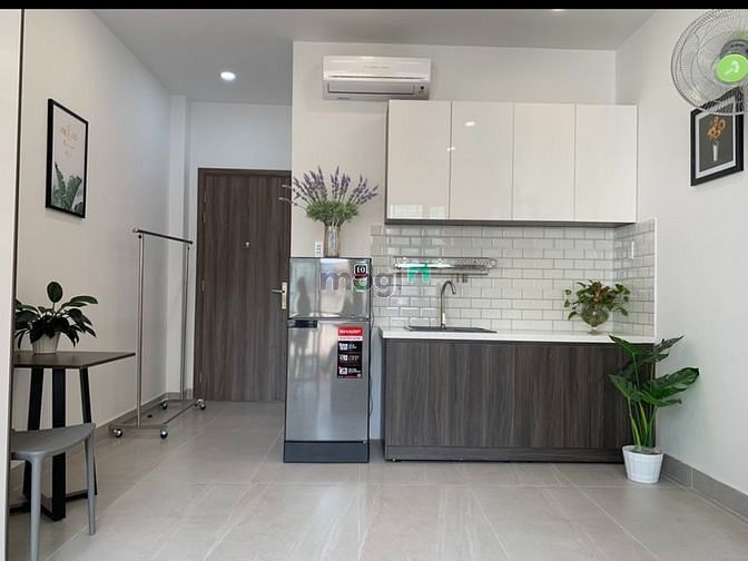 Hình ảnh CHDV Quận 1_ Ban công cửa sổ _Bùi Viện_Chợ Bến Thành_Trần Hưng Đạo