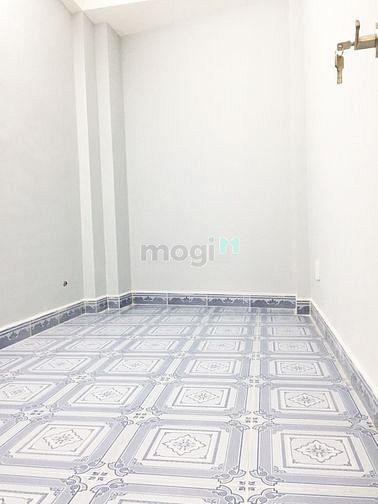 Hình ảnh Cho thuê nhà hẻm 1 xẹt Lý Thái Tổ 4pn 3wc Q10