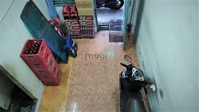 Hình ảnh Bán nhà 303/28 Bến Vân Đồn, cách đường chính 80m2