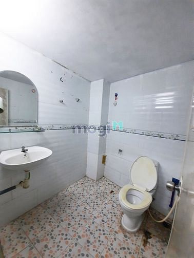Hình ảnh Cho thuê nhà hẻm xe hơi Cách Mạng Tháng 8 2pn 2wc Q10