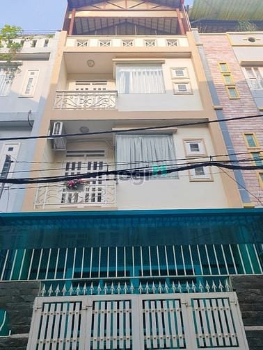 Hình ảnh Nhà 3.5 tấm kiên cố Hẻm 230 Mã Lò