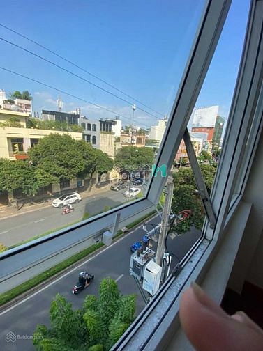 Hình ảnh Cho thuê MT Phan Xích Long làm CHDV, khách sạn, 13 phòng có thang máy.