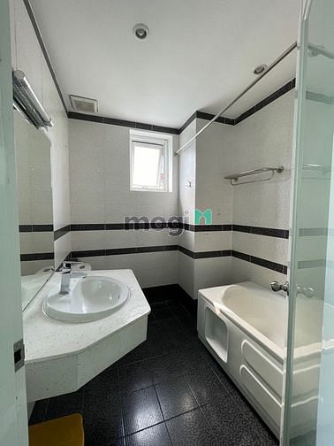 Hình ảnh Mb6623 nạp rút nhanh chóng full NT_ban công cửa sổ thoáng_chợ Tân Mỹ_Crescent Mall_PMH