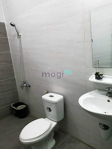 Hình ảnh Studio full nội thất có cả cửa sổ thoáng mát