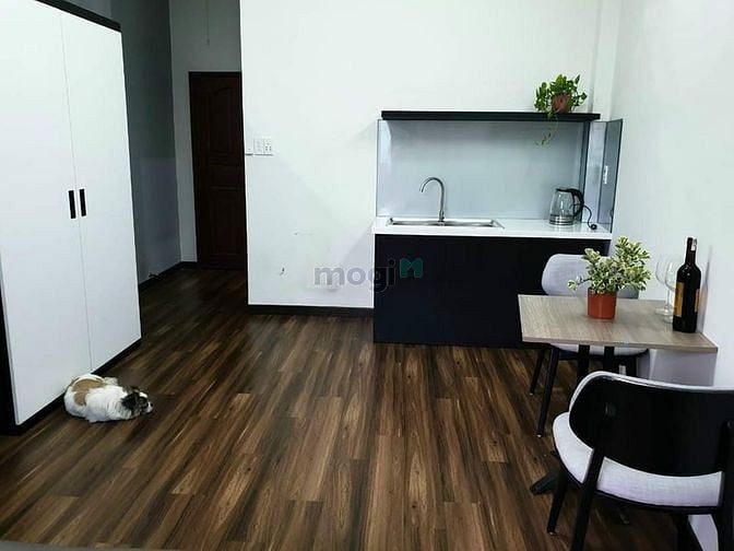Hình ảnh Studio full nội thất có cả cửa sổ thoáng mát